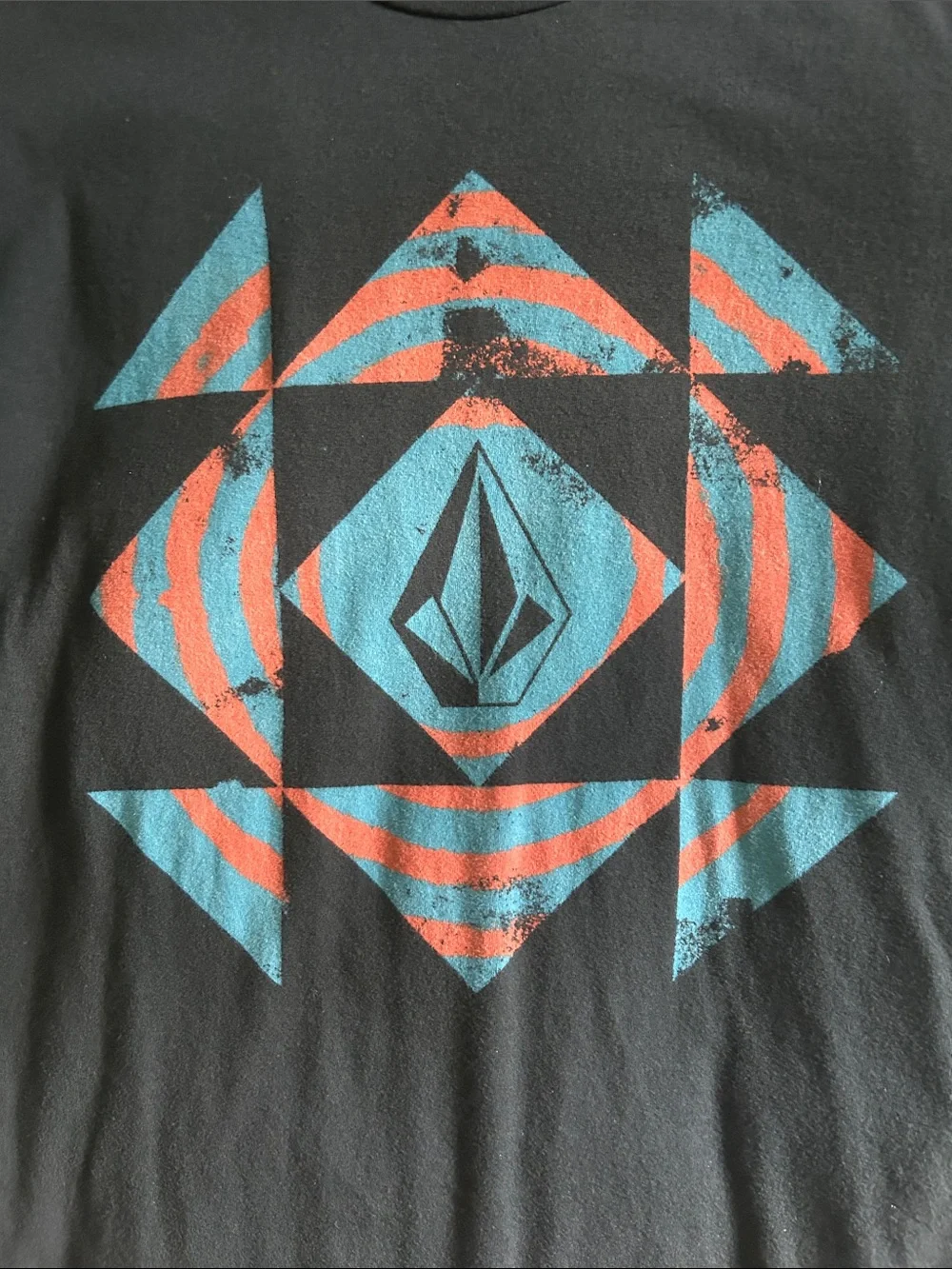 Men’s Volcom shirt black with blue red front design size M great condition